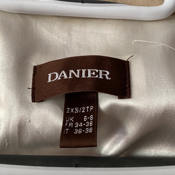 Danier cream/beige genuine leather jacket - Picture 4 of 5